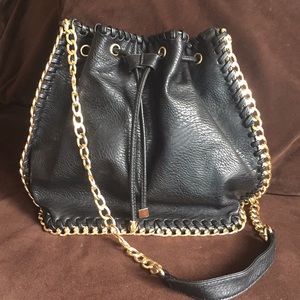 Drawstring handbag